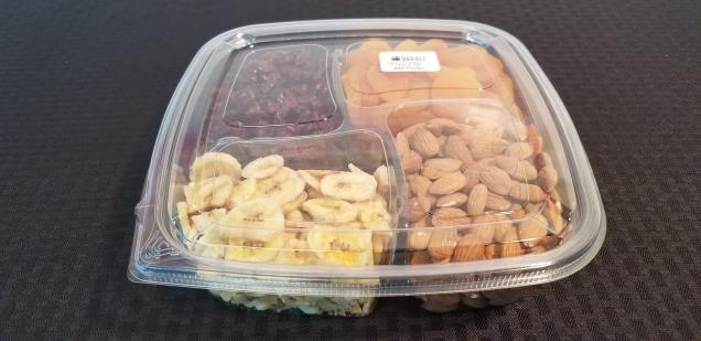 Clear SureStrip® Tamper Resistant Lid for 48 oz. Four-Compartment Square Tray