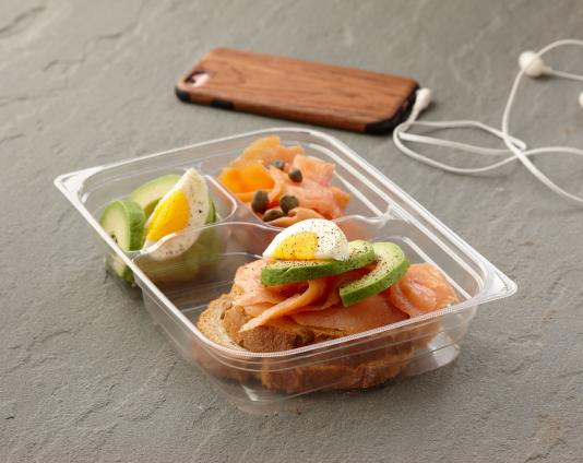 Clear 26 oz. Three-Compartment Large Snack Box (15.5/6/4.5 oz.)