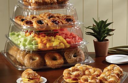 Clear 18” UltraStack® Square Platter with Clear 3” Dome Lid