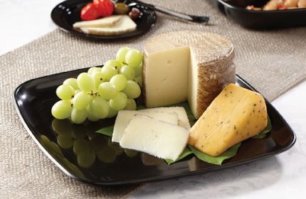 Black PP 16" Mozaïk® Square Platter with Clear Dome Lid