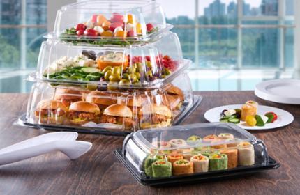 Black 8" x 11" UltraStack® Rectangle Platter with Clear 2" Dome Lid