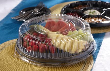Black 18" Nova Plus Round Platter with Clear High Dome Lid