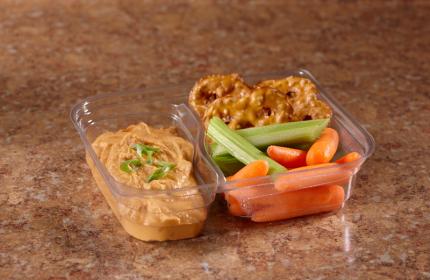 Clear 19.5 oz. Two-Compartment Medium Snack Box (11.5-8 oz.)